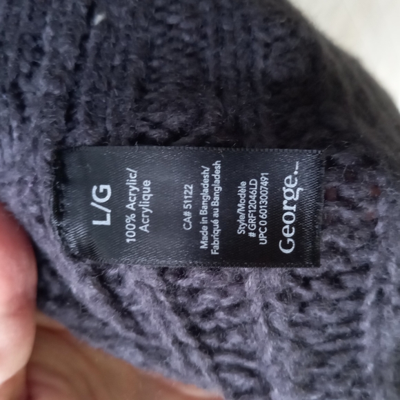 Short sleeved sweater dress - Picture 3 of 3